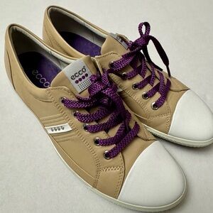Ecco Spike-less Women’s Leather Tan/White Sneakers with purple laces